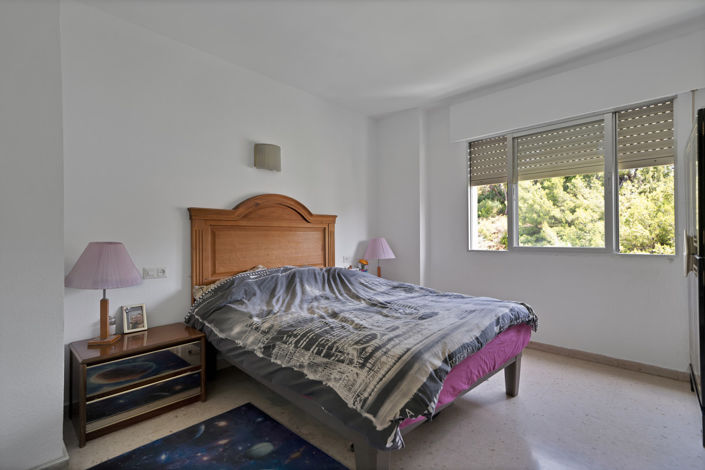 Image No.21-3 Bed Property for sale