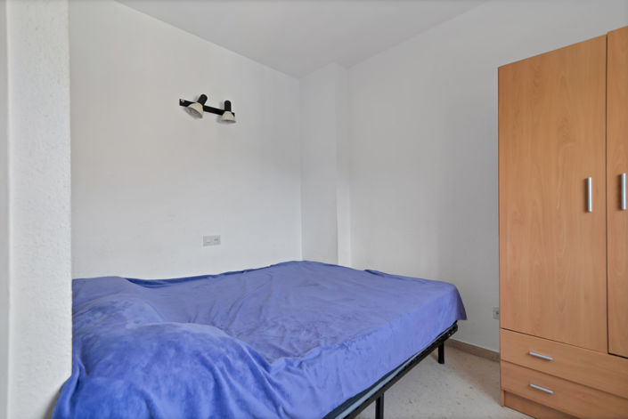 Image No.26-3 Bed Property for sale