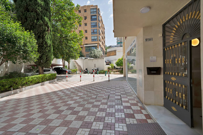 Image No.30-3 Bed Property for sale