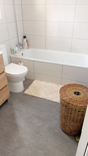 Image No.28-2 Bed Property for sale