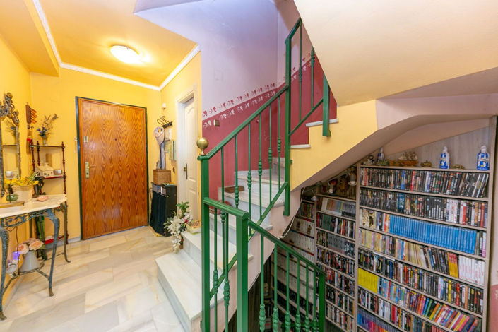 Image No.14-3 Bed Property for sale