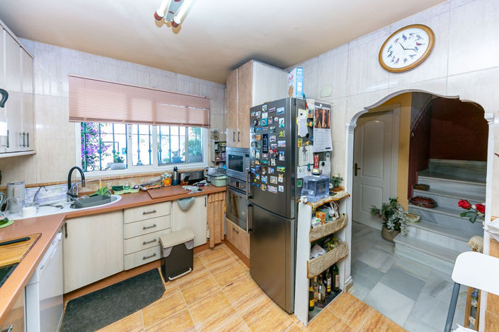 Image No.16-3 Bed Property for sale