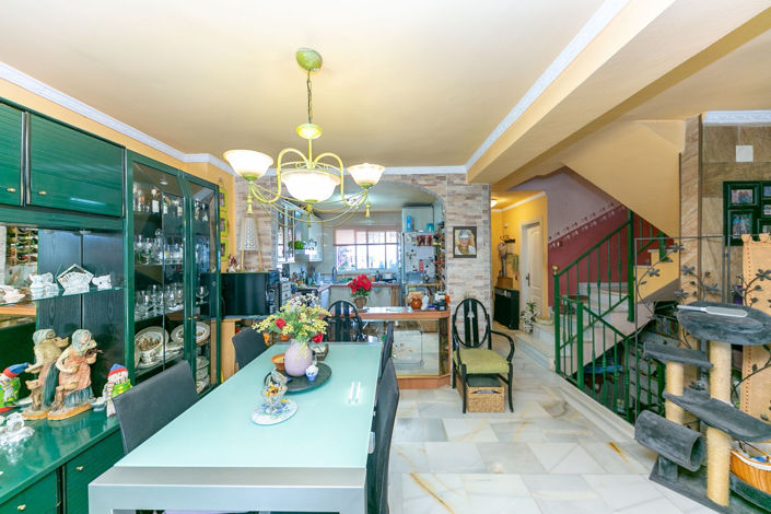 Image No.22-3 Bed Property for sale