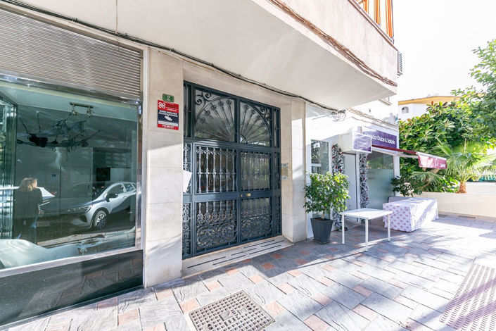 Image No.31-3 Bed Property for sale