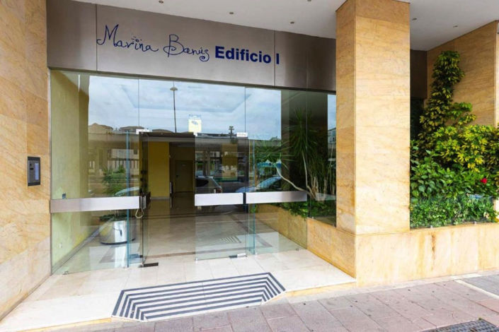 Image No.26-1 Bed Property for sale