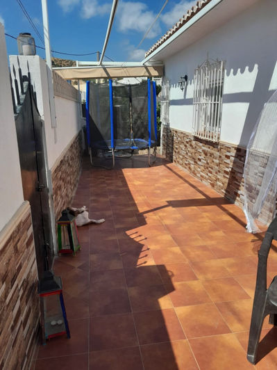 Image No.15-3 Bed Property for sale