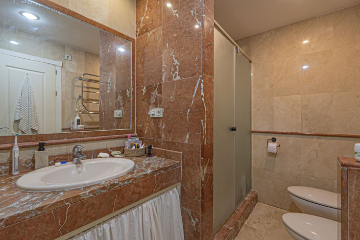 Image No.26-2 Bed Property for sale