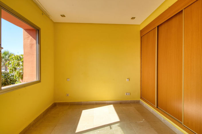 Image No.24-4 Bed Property for sale