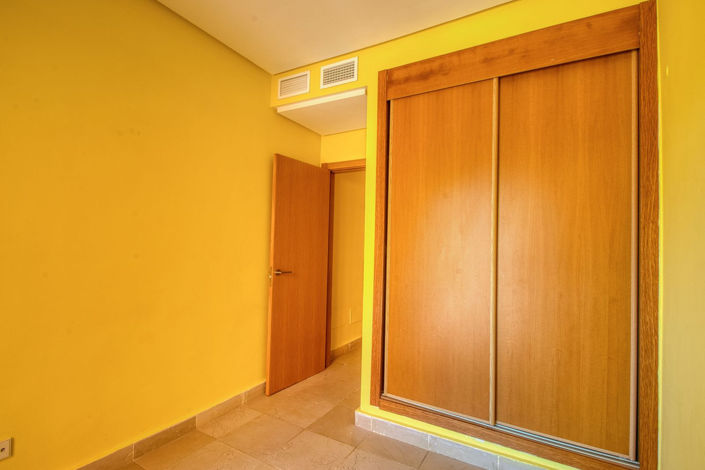 Image No.26-4 Bed Property for sale