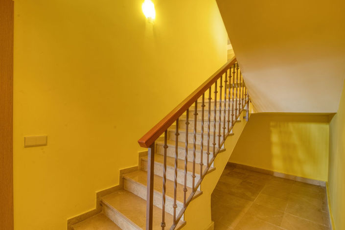 Image No.33-4 Bed Property for sale