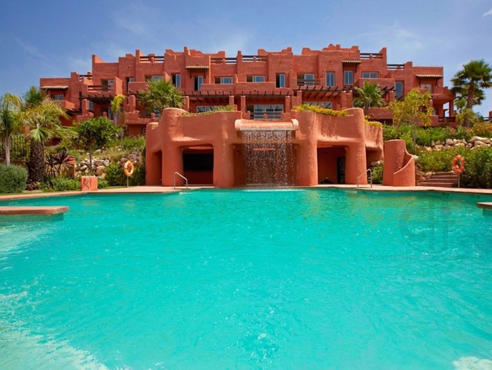 Image No.40-4 Bed Property for sale