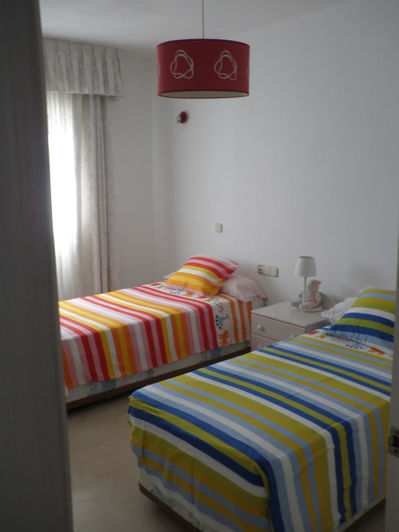 Image No.12-5 Bed Property for sale