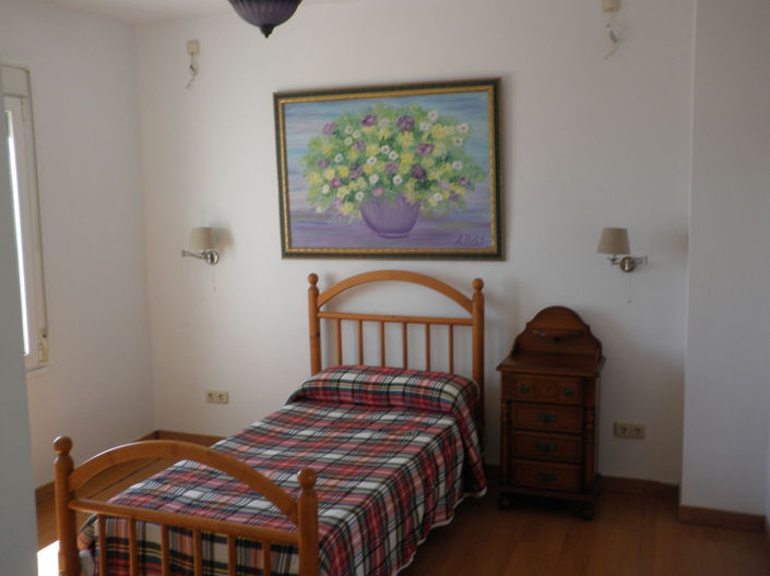 Image No.31-5 Bed Property for sale