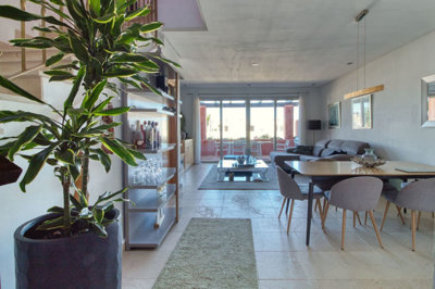 property81777260e9881ea416c161237d71d438540