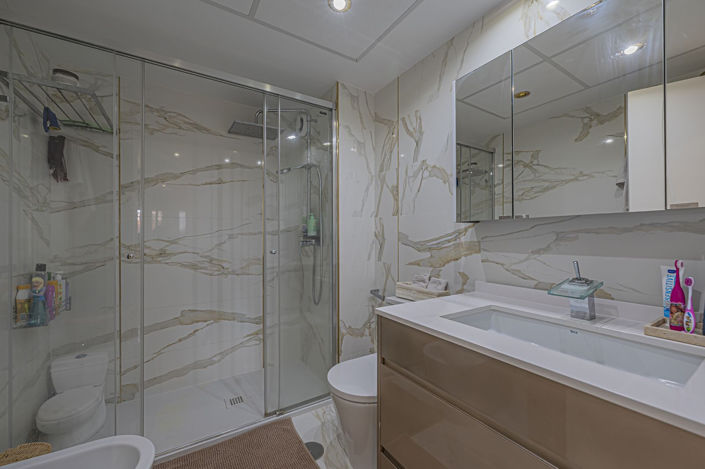 Image No.15-2 Bed Property for sale