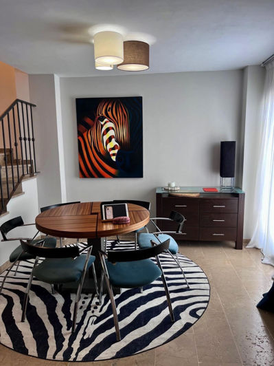 Image No.12-3 Bed Property for sale