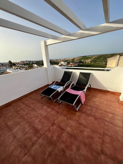 Image No.32-3 Bed Property for sale