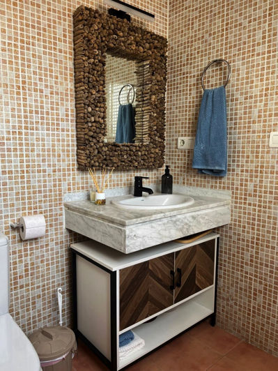 Image No.50-3 Bed Property for sale