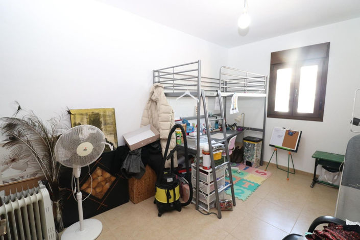 Image No.26-3 Bed Property for sale