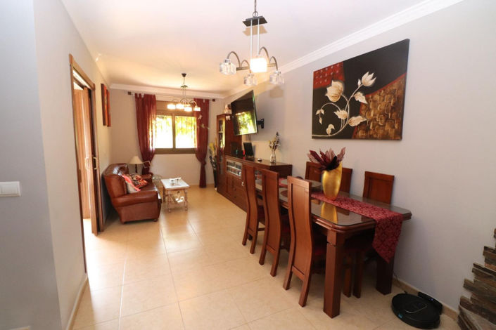 Image No.3-3 Bed Property for sale