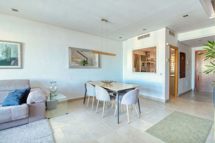 Image No.12-3 Bed Townhouse for sale