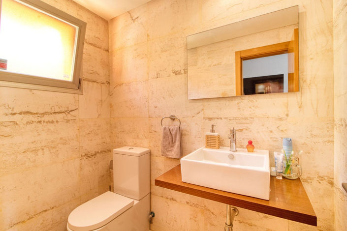 Image No.16-3 Bed Townhouse for sale