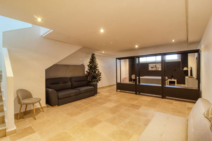 Image No.17-3 Bed Townhouse for sale