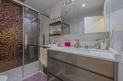 property847875d681c05e6006f51acc468a1403fa3