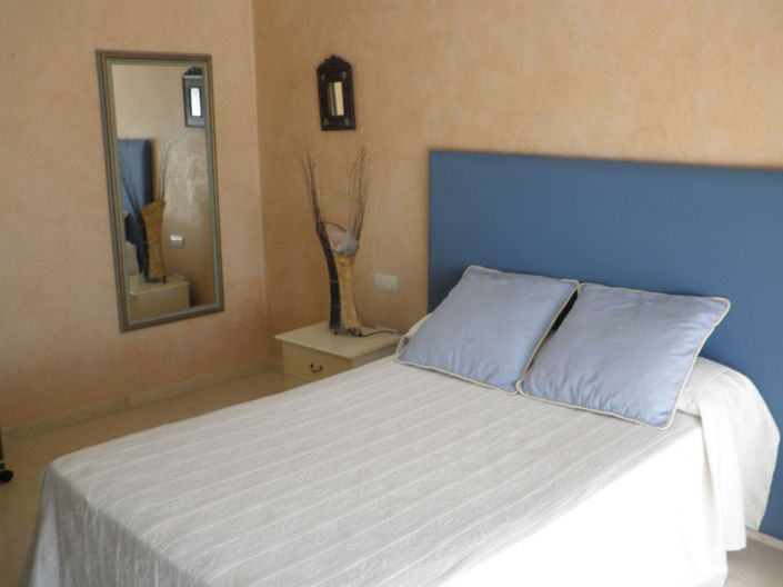 Image No.28-5 Bed Townhouse for sale