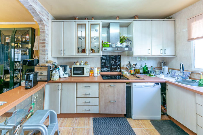 Image No.19-3 Bed Townhouse for sale