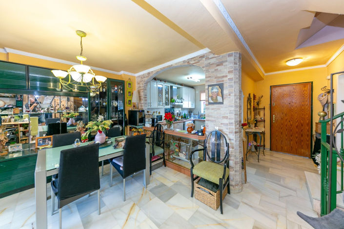 Image No.21-3 Bed Townhouse for sale