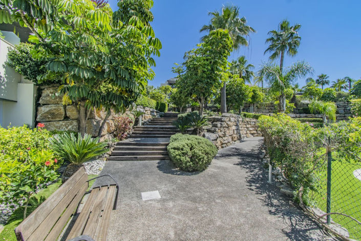 Image No.25-2 Bed Property for sale