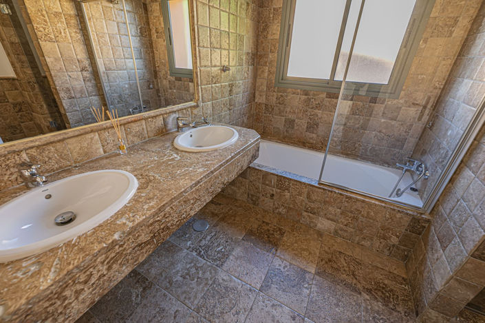 Image No.30-2 Bed Property for sale