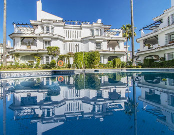 property829420d60fadef184dece231f624b6c74e1