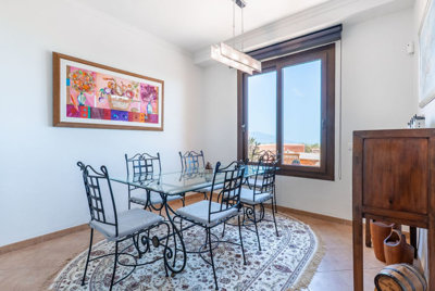 property870dbb52fc97c686a35835559c43efe028d