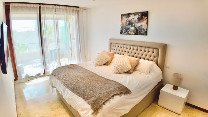 Image No.20-3 Bed Property for sale