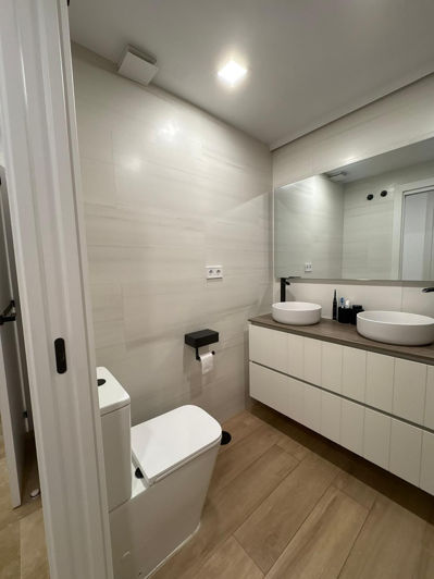 Image No.40-2 Bed Property for sale