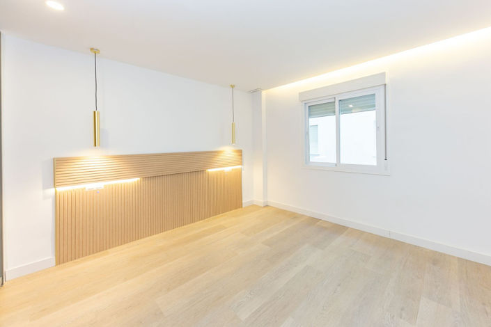 Image No.12-3 Bed Property for sale