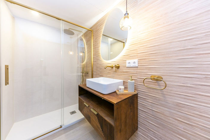 Image No.23-3 Bed Property for sale