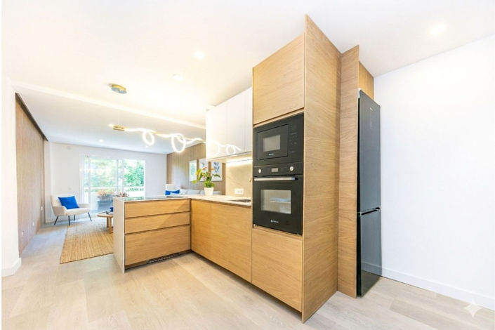 Image No.4-3 Bed Property for sale