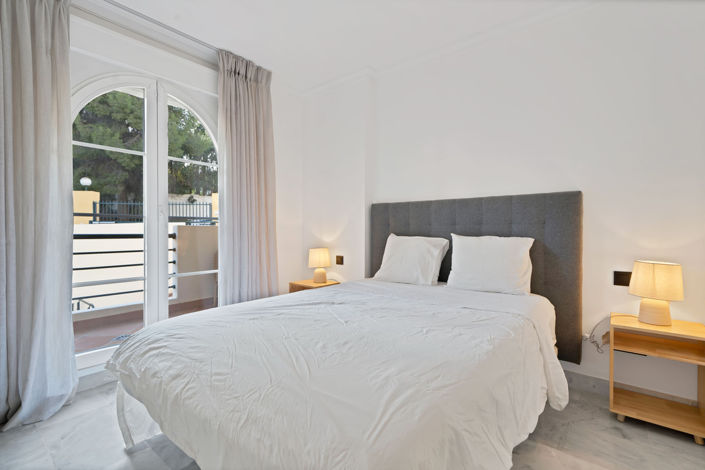 Image No.15-2 Bed Property for sale