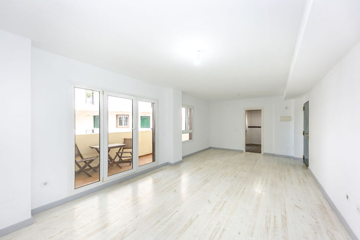 Image No.5-3 Bed Property for sale