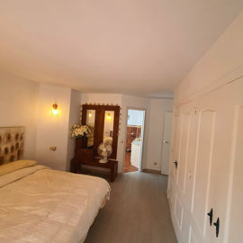 property8184990801cbf082d30d8a058724e40f486