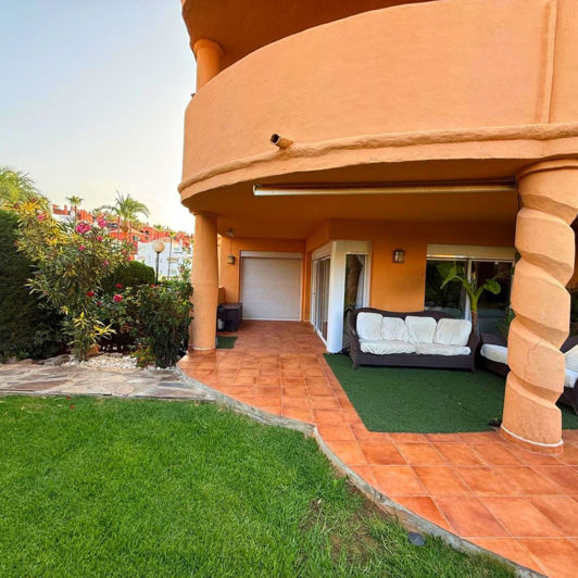 Image No.2-4 Bed Property for sale