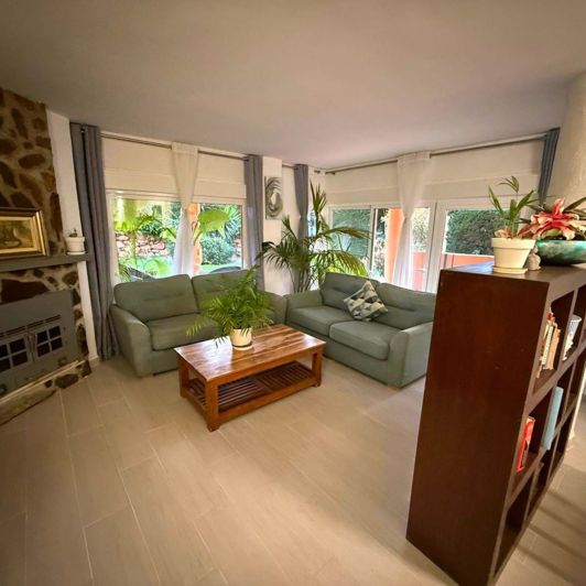 Image No.5-4 Bed Property for sale