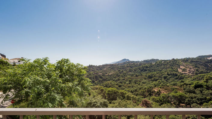 Image No.3-2 Bed Property for sale