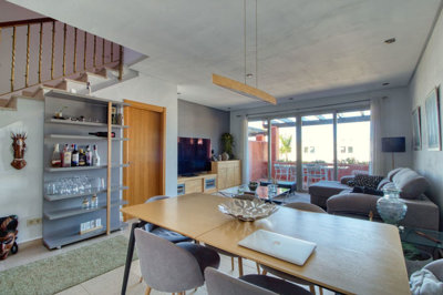 property8170e2ad3e0e10f6eed4dedffdfe60a7975