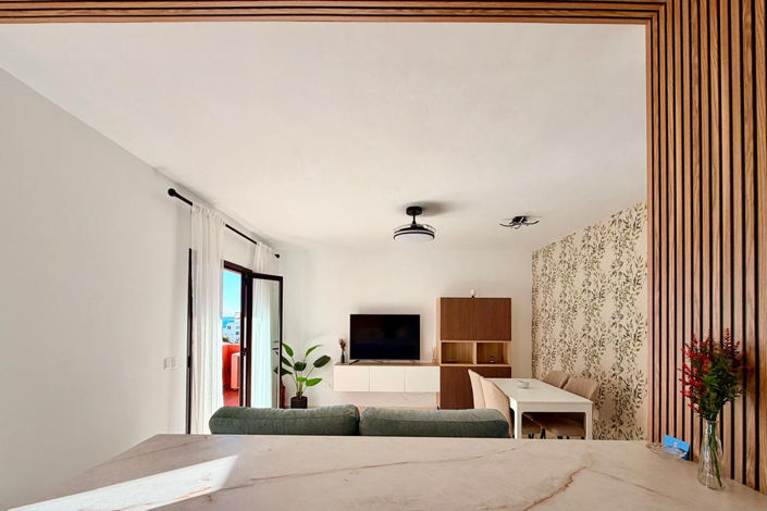 Image No.11-2 Bed Property for sale