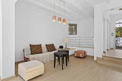 property8559ff576f9157f02a2a42522b0943faa2b