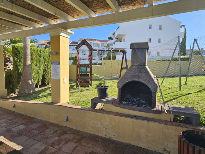 Image No.18-2 Bed Property for sale